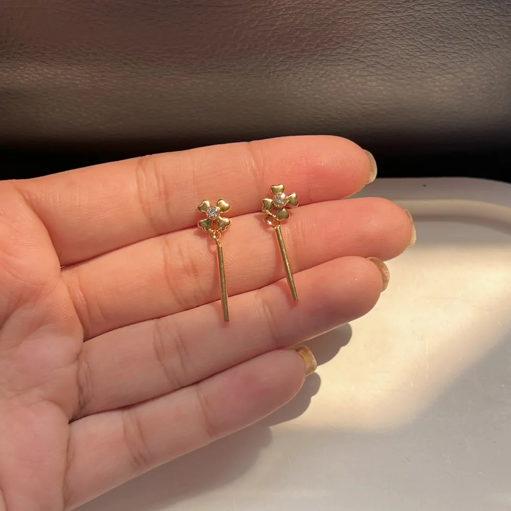 Issah Studs - Image 1