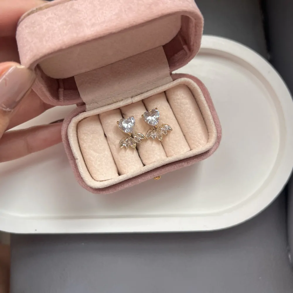 IMG_6500 Farish Studs - Image 1