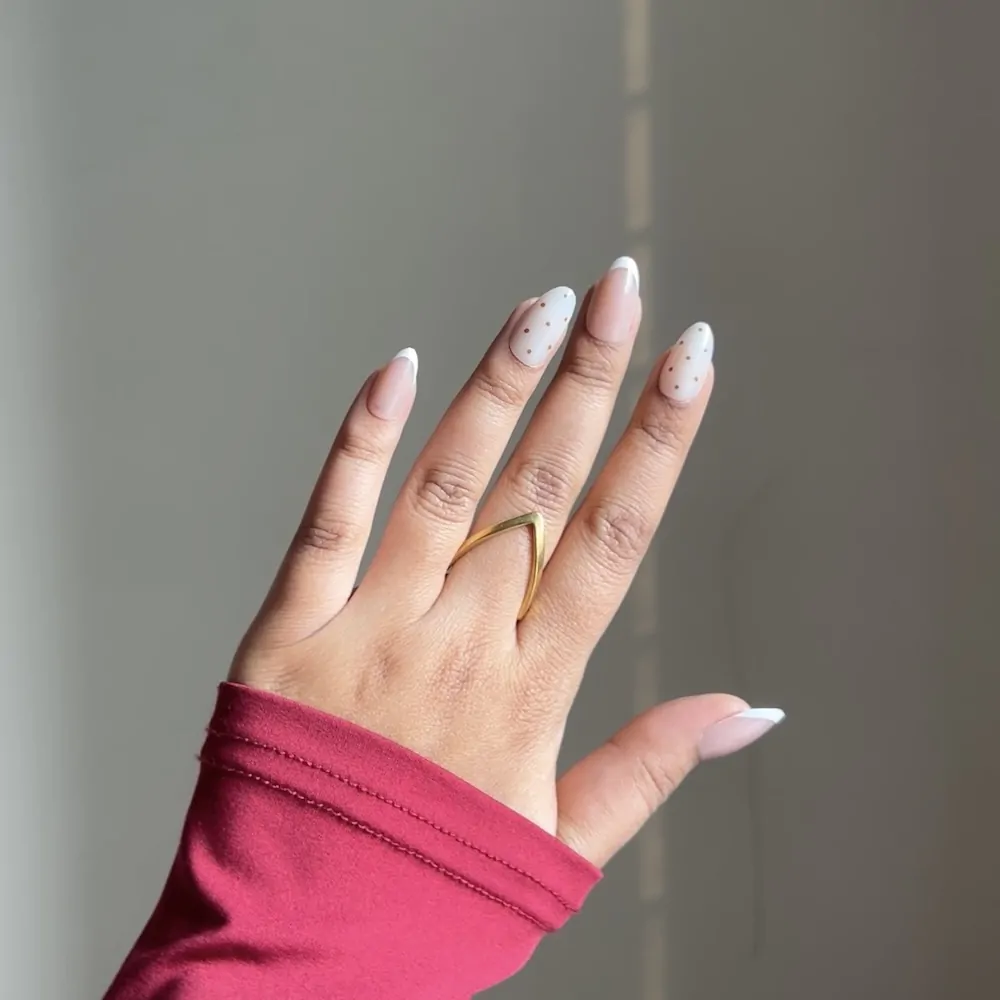 V Ring - Image 2
